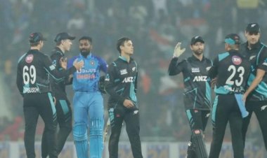 मुश्किल पिच पर 100 रन बनाने में भी टीम इंडिया के छूटे पसीने, आखिरी ओवर में ऐसे मिली जीत