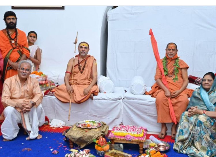 शंकराचार्यों का अपने निवास में किया आत्मीय स्वागत