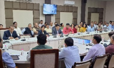 अब फिर से प्रति सोमवार लगेगा कलेक्टर जनचौपाल   कलेक्टर ने ली समय-सीमा की बैठक, जन समस्याओं के निराकरण करने के दिए निर्देश