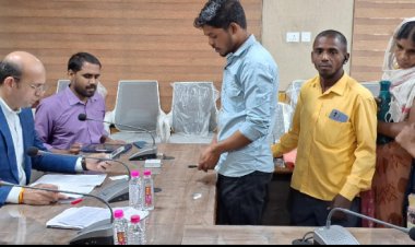 कलेक्टर ने अधिकारियों को नियमानुसार कार्रवाई करने के दिए निर्देश