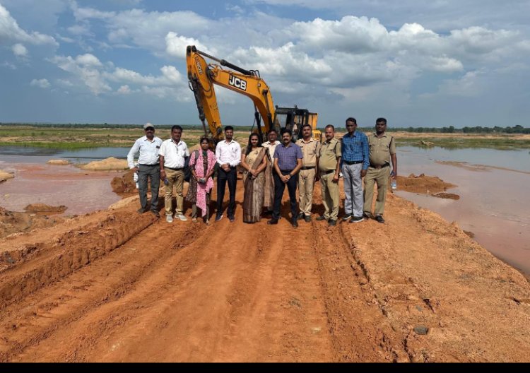 आरंग एवं समोदा तहसील अंतर्गत अवैध रेत उत्खनन रोकने रेत घाट मार्ग कटाव का कार्यवाही