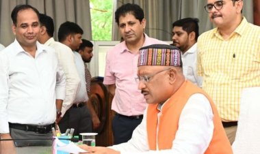 मुख्यमंत्री ने दिए थे कलेक्टर डॉ गौरव सिंह को निर्देश   धान संग्रहण केंद्र के कर्मियों में खुशी की लहर