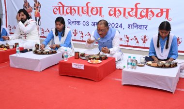 मुख्यमंत्री श्री विष्णुदेव साय ने छात्राओं के साथ किया भोजन   छत्तीसगढ़ी व्यंजनों का चखा स्वाद