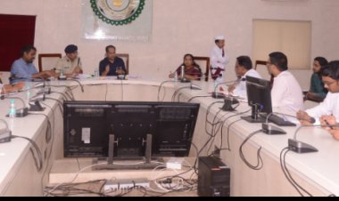 जमीनी स्तर के कर्मचारी अब व्हाट्सएप ग्रुप के माध्यम से जुड़ेंगे आम नागरिकों से सीधे