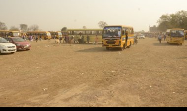 कलेक्टर डॉ. गौरव सिंह तथा एसएसपी डॉ लाल उम्मेद सिंह ने मतदान दलों को गुलाब फूल देकर किया उत्साहवर्धन, दीं शुभकामनाएं