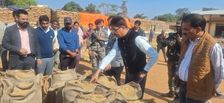 कमिश्नर सुनील जैन ने पीपरतराई धान खरीदी केन्द्र की जांच के दिए निर्देश