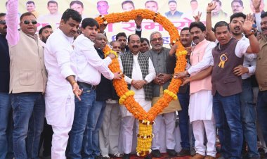 उप मुख्यमंत्री श्री अरुण साव जिला एवं तहसील साहू संघ के शपथ ग्रहण समारोह में हुए शामिल  कर्मा भवन में शेड निर्माण के लिए 25 लाख रुपए देने की घोषणा की