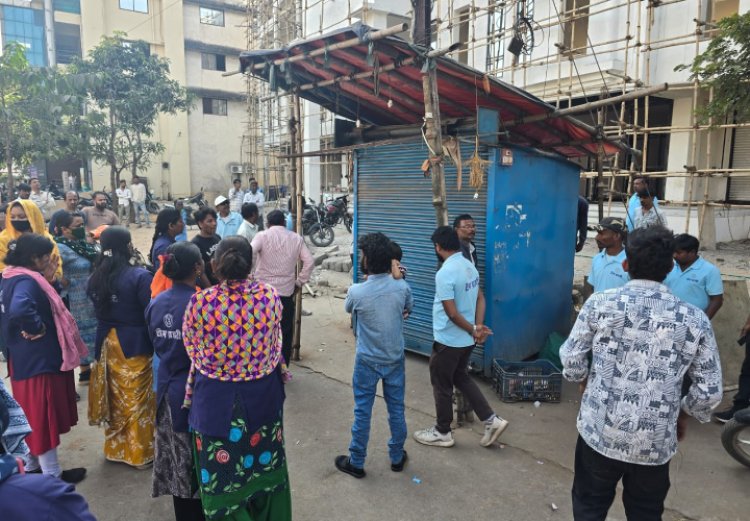 टीम प्रहरी अभियान के तहत जोन-9 में अतिक्रमण पर कार्रवाई, अवैध ठेले व गुमटियां हटाईं