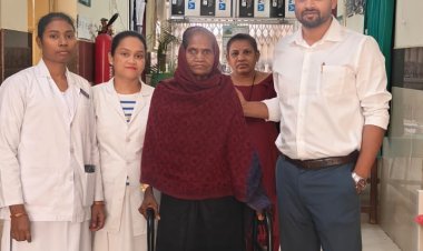 लंबे स्टेम वाले मॉड्यूलर बाइपोलर कृत्रिम कूल्हा प्रत्यारोपण,   'बुजुर्ग महिला की जटिल सर्जरी सिम्स में सफल,  अगले ही दिन चलने लगी मरीज