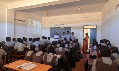 स्कूली छात्रों को वीडियो फिल्म के माध्यम से दिया जा रहा  'बाल सुरक्षा' का संदेश